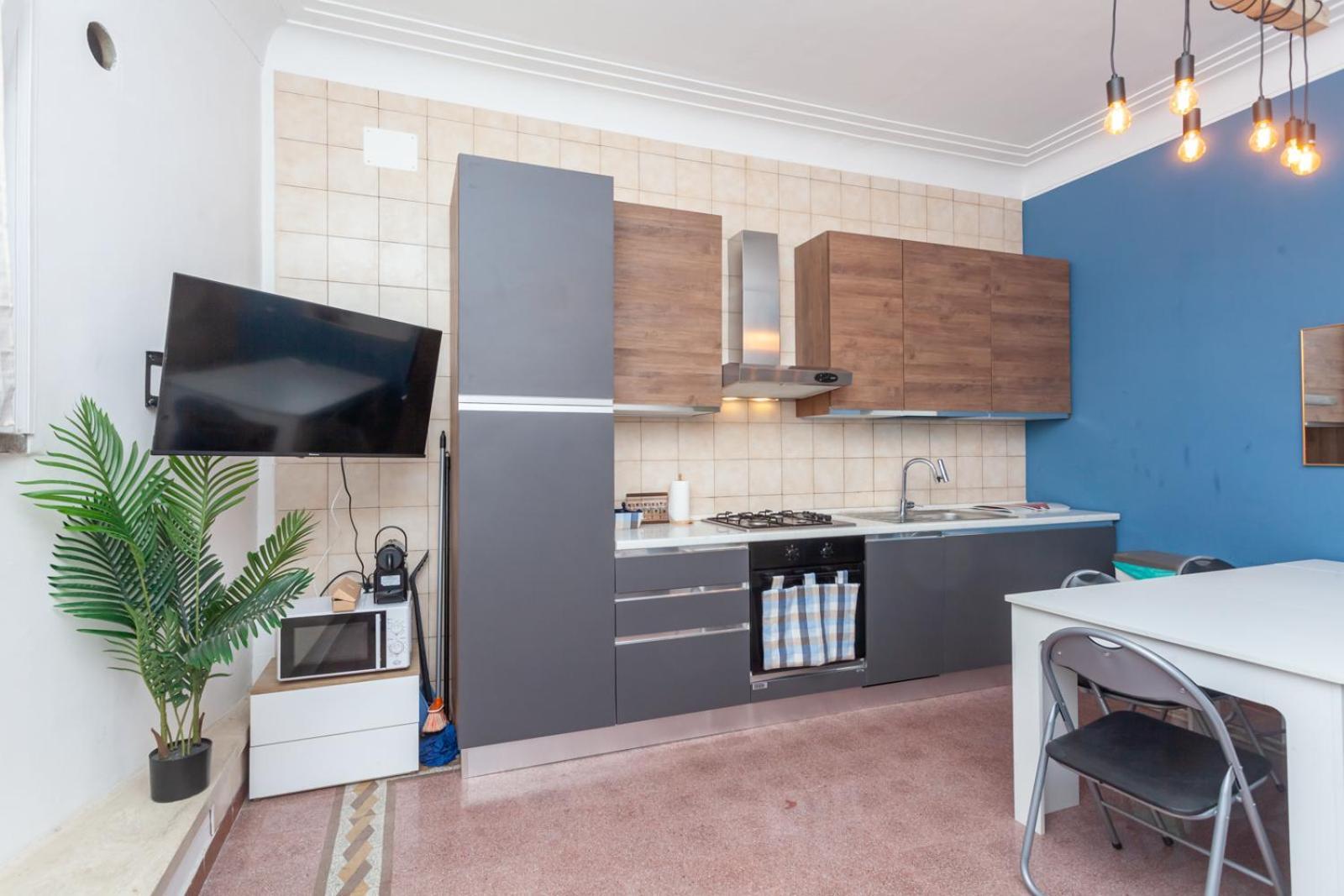 Modern Historic - By Openroma Apartment